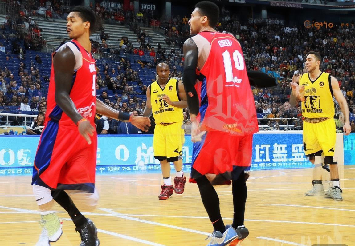 2016赛季北京首钢与青岛双星对决：战术较量与球员风采盘点(图1)