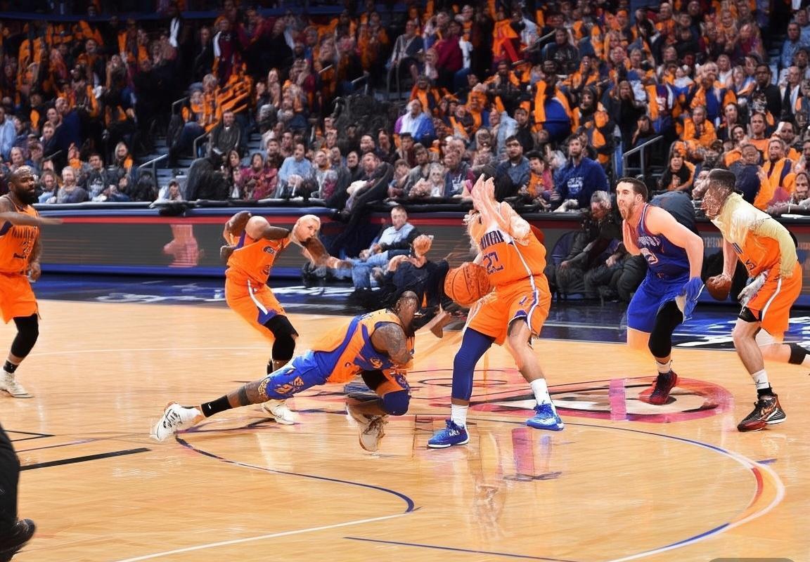 2020年NBA季后赛快船VS太阳：战术对决与精彩瞬间回顾(图1)