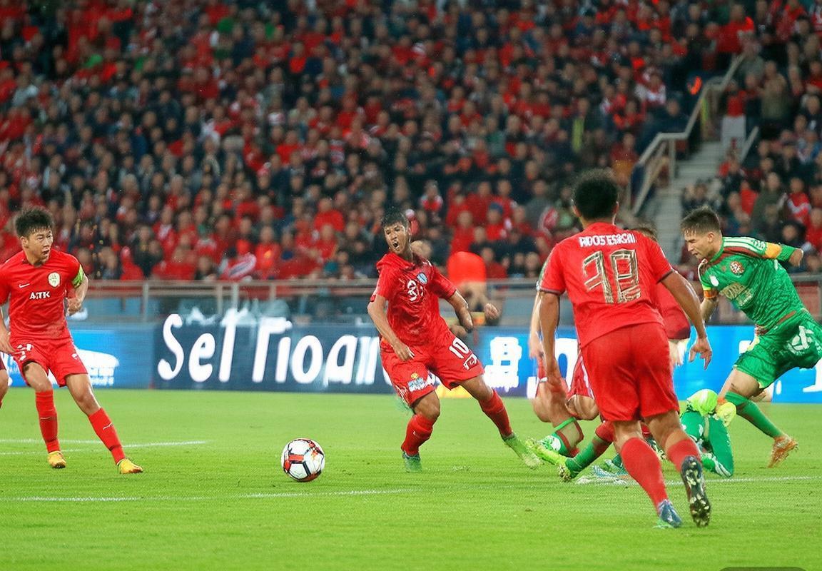 2017中超巅峰对决：上港国安激战经典回顾与战术解析(图1)